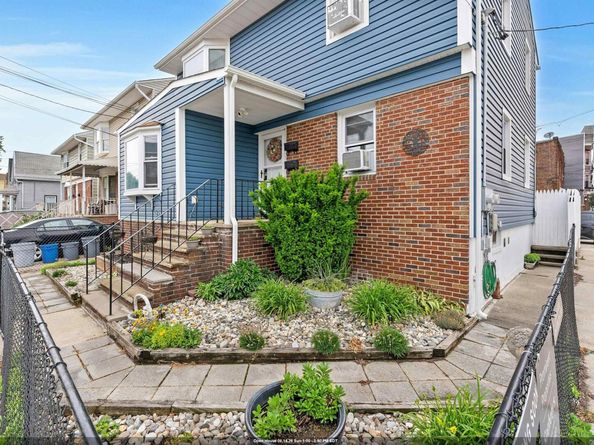 51 East 14th St, Bayonne NJ 07002