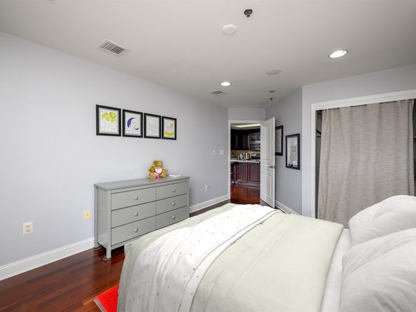 1331 Grand St 606, Hoboken NJ 07030