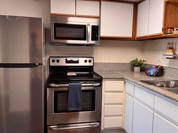 1450 Locust Avenue 425, Long Beach CA 90813