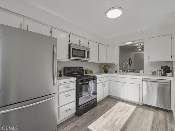 112 Espanas, Escondido CA 92026