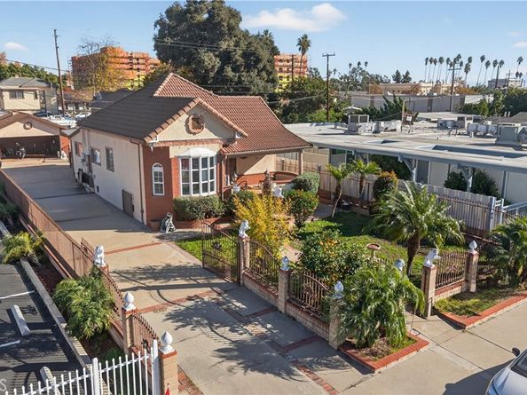 606 N Park, Pomona CA 91768