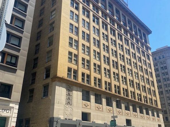 215 W 7th Street 902, Los Angeles CA 90014