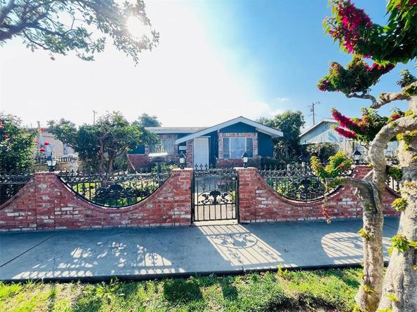 12022 207th, Lakewood CA 90715