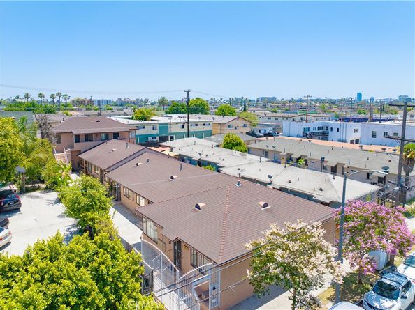 1876 Henderson Avenue, Long Beach CA 90806