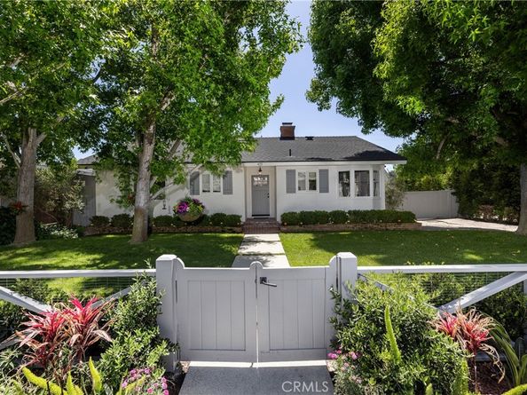 415 Walnut, Costa Mesa CA 92627