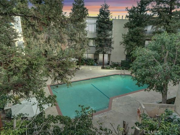 7800 Topanga Canyon, Canoga Park CA 91304