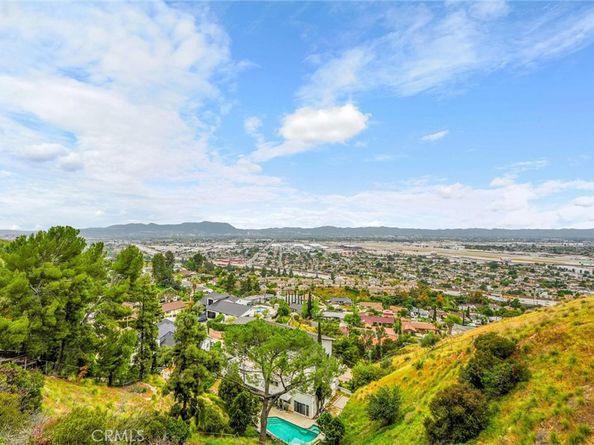 10050 Olivia Ter, Sun Valley CA 91352