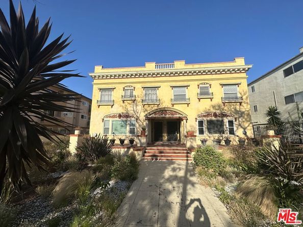 1400 S St Andrews Place, Los Angeles CA 90019