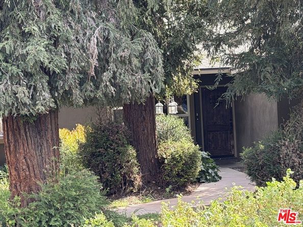 8450 Melvin Avenue, Northridge CA 91324