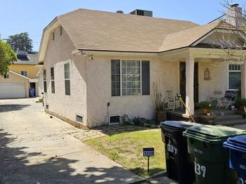 1239 N Beachwood Drive