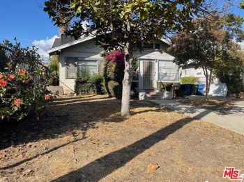 5013 N Huntington Drive