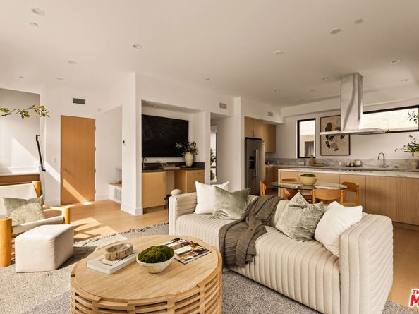 2425 20th Street B, Santa Monica CA 90405