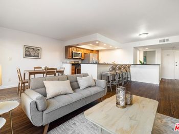 2700 Cahuenga Boulevard