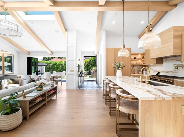 1914 N Laurel Canyon Boulevard, Los Angeles CA 90046