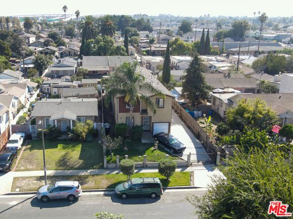 422 W 102nd Street, Los Angeles CA 90003