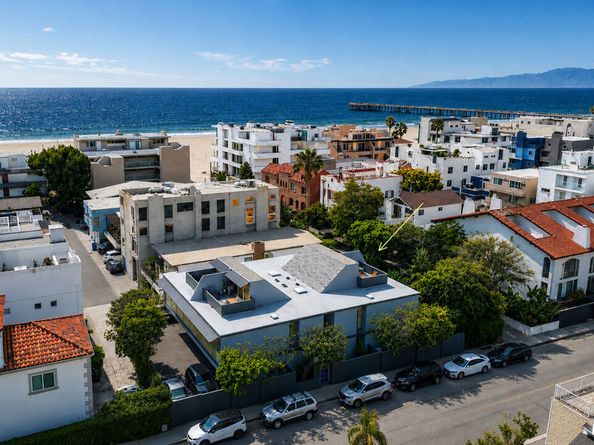 3607 Pacific Avenue, Marina Del Rey CA 90292