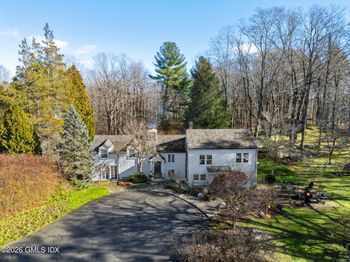 93 E Middle Patent Road