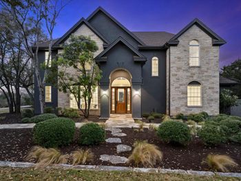 600 N River Hills RD