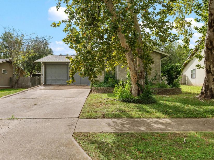 4009 Hillside DR, Round Rock TX 78681