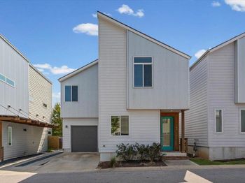 801 N Bluff DR