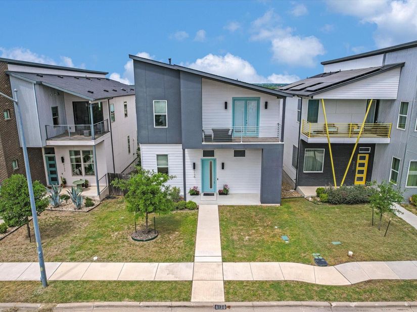 6136 Florencia LN, Austin TX 78724