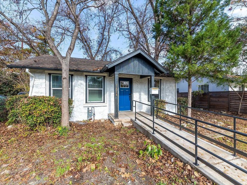 1614 Holly ST, Austin TX 78702