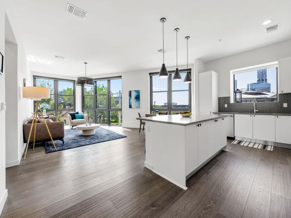 800 Embassy DR 337, Austin TX 78702