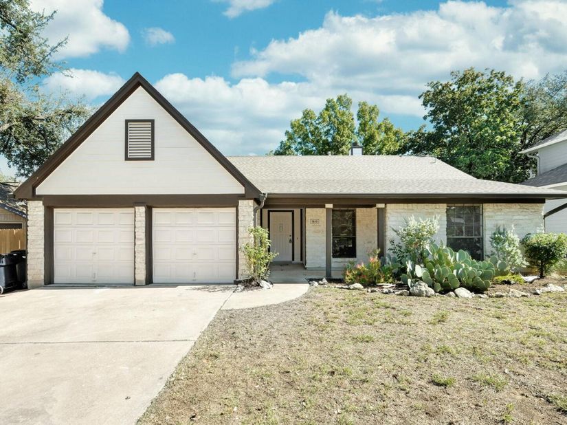1810 Parkwood DR, Leander TX 78641