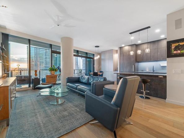 202 Nueces ST 1607, Austin TX 78701