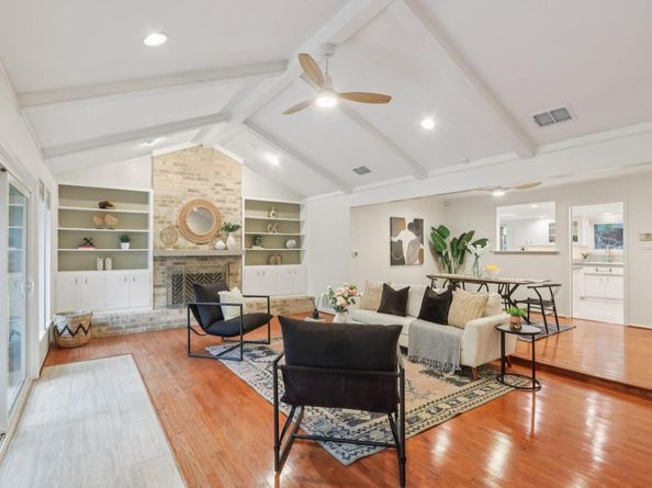 2505 Comburg Castle WAY, Austin TX 78748