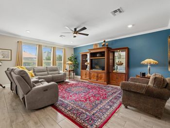 1212 Euless LN