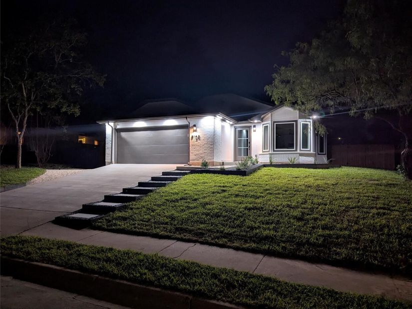 8102 Fort Sumter RD, Austin TX 78745