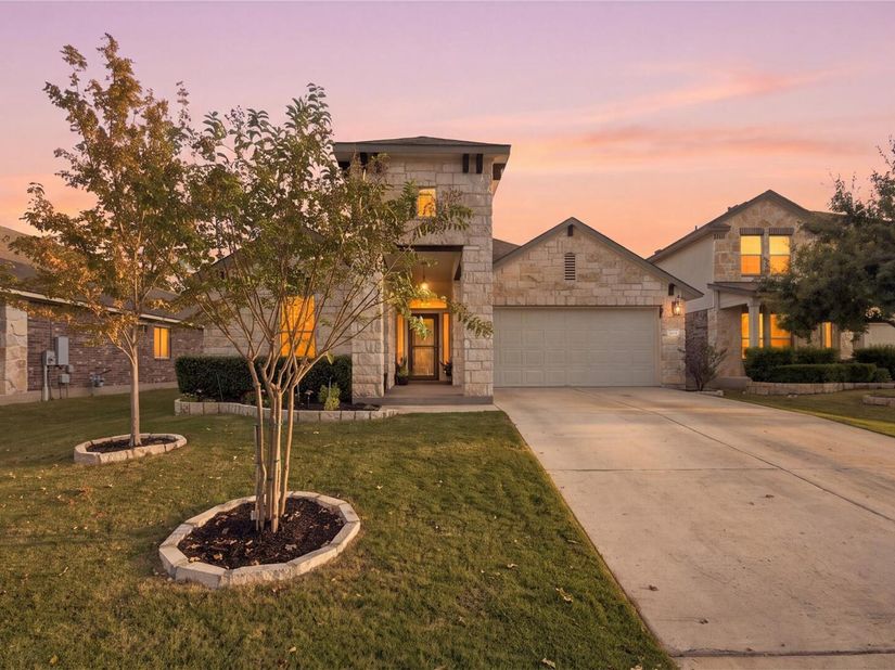 616 Heinatz Flat LN, Leander TX 78641