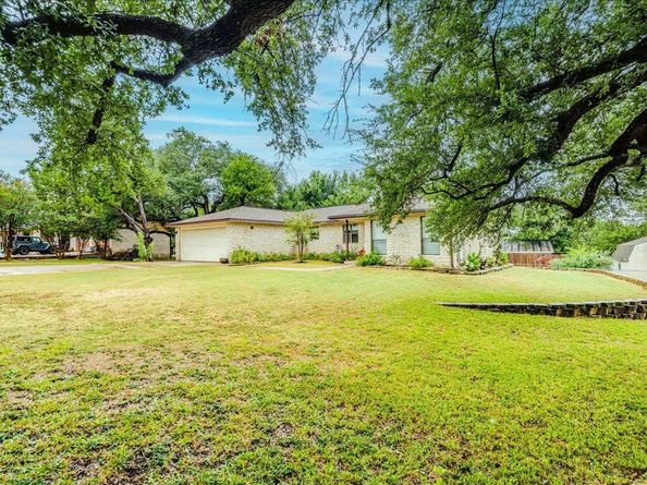 104 Clear Springs RD, Georgetown TX 78628