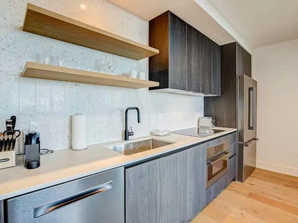 48 East Ave 1104, Austin TX 78701