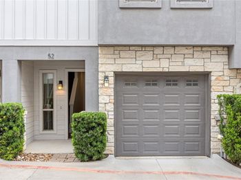 2520 Bluebonnet LN