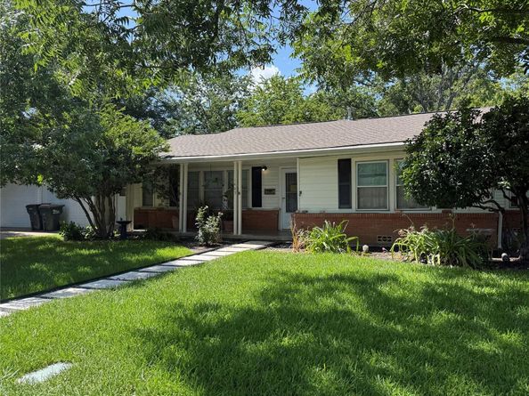 1405 E 16th ST E, Georgetown TX 78626