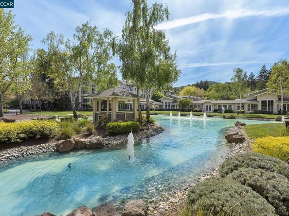 1840 Tice Creek 2217, Walnut Creek CA 94595