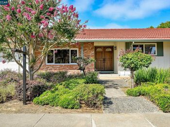 823 Savannah Cir