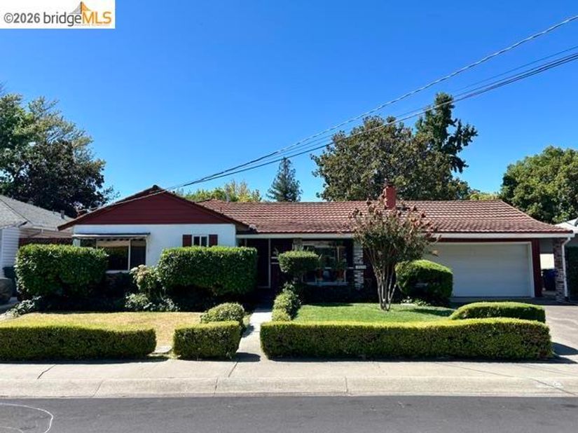 2133 Holbrook Dr, Concord CA 94519