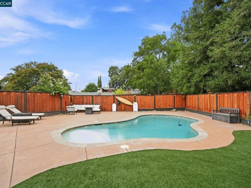 4074 Hamlet Ct, Concord CA 94521