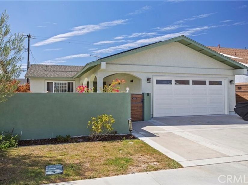 24509 Ravenna, Carson CA 90745