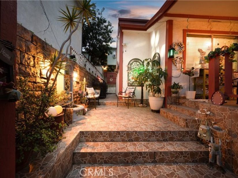 3812 Middlebury, Los Angeles CA 90004