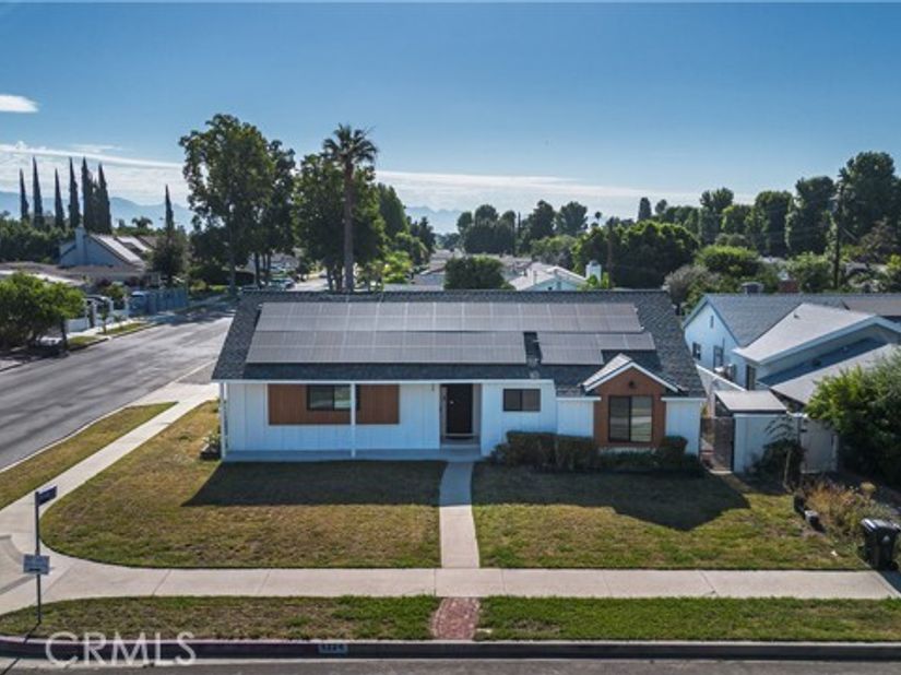 9224 Monogram Avenue, North Hills (los Angeles) CA 91343