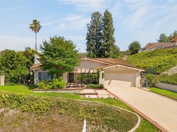1526 S Fairway Knolls
