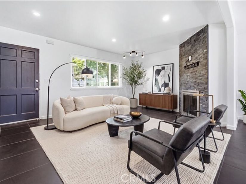 19775 Coventry, Huntington Beach CA 92646