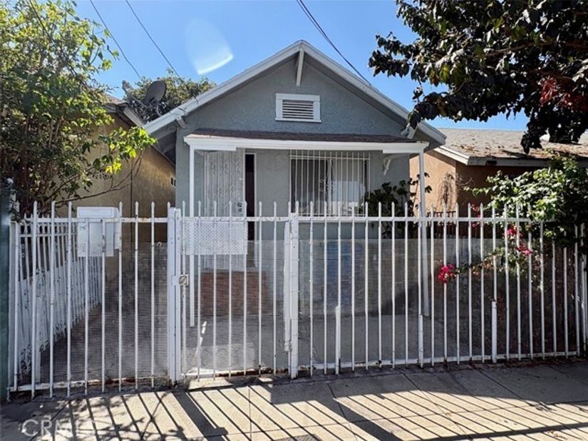 4063 Wadsworth, Los Angeles CA 90011