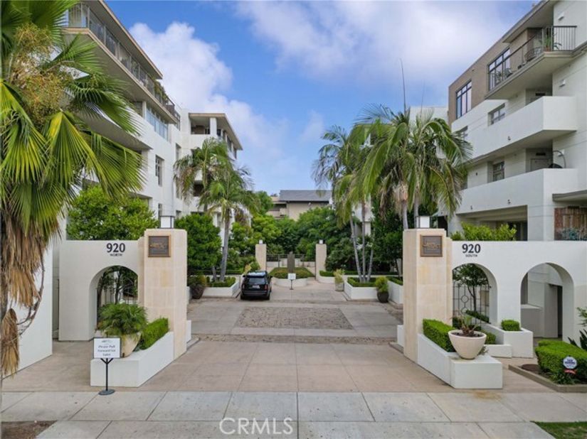 920 Granite Dr. 501, Pasadena CA 91101