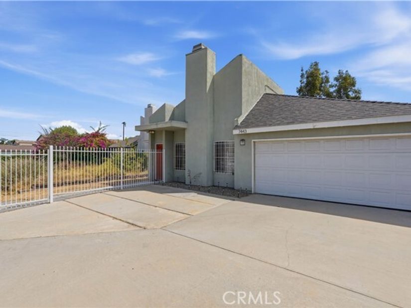 7443 Eva Place, Van Nuys (los Angeles) CA 91406