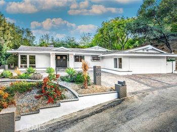 3716 Crownridge